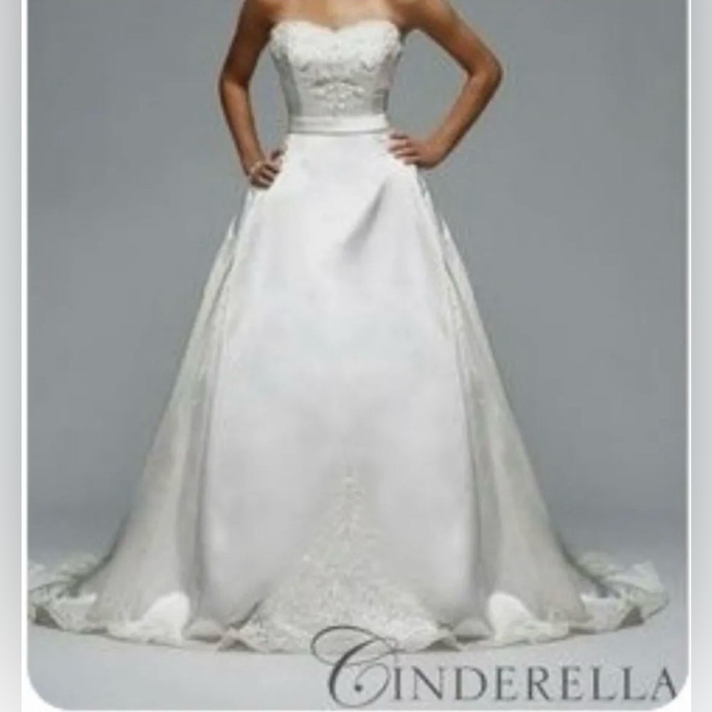 Kirstie Kelly Cinderella Wedding Dress